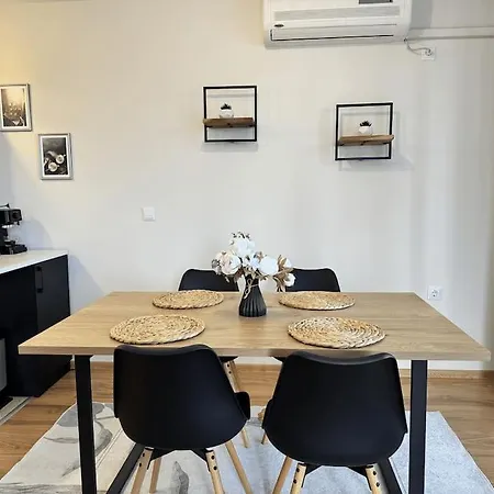 Stylish 1br Flat With Sunny Terrace Lejlighed Burgas City
