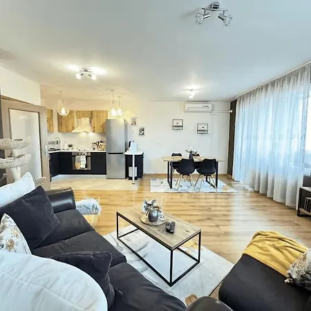 Stylish 1br Flat With Sunny Terrace *