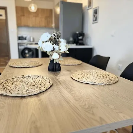 Stylish 1br Flat With Sunny Terrace Lejlighed Burgas City