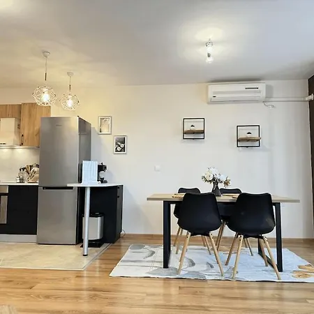 Lejlighed Stylish 1br Flat With Sunny Terrace Burgas City