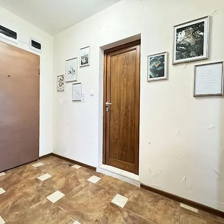 Stylish 1br Flat With Sunny Terrace *