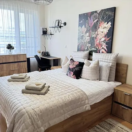 Stylish 1br Flat With Sunny Terrace Burgas City