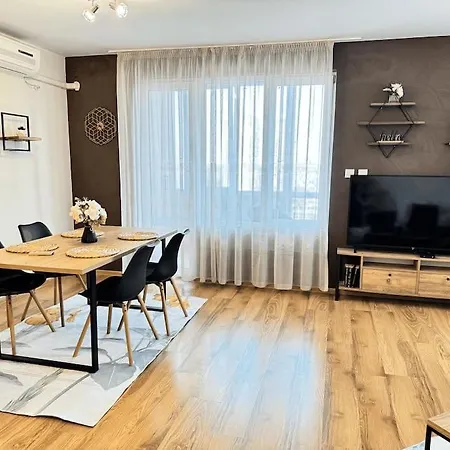 Stylish 1br Flat With Sunny Terrace Lejlighed *