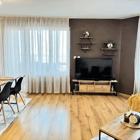 Lejlighed Stylish 1br Flat With Sunny Terrace Burgas City
