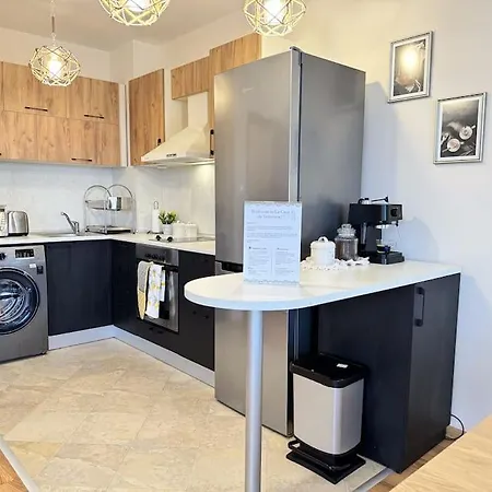 Stylish 1br Flat With Sunny Terrace Burgas City